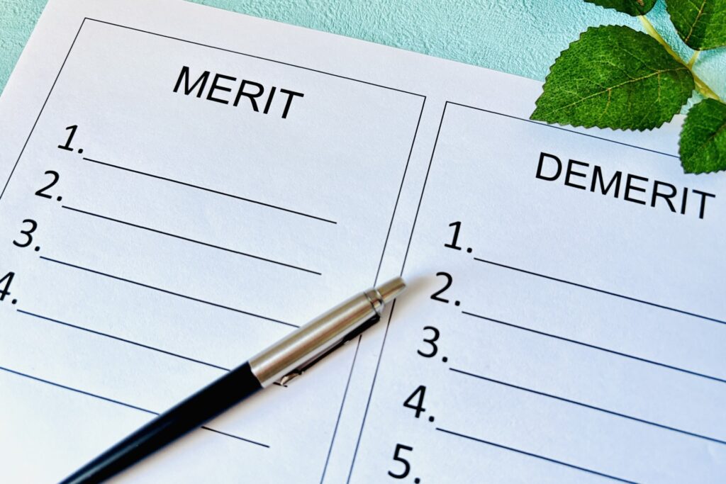 制作会社選びで重視すべきメリット・デメリット