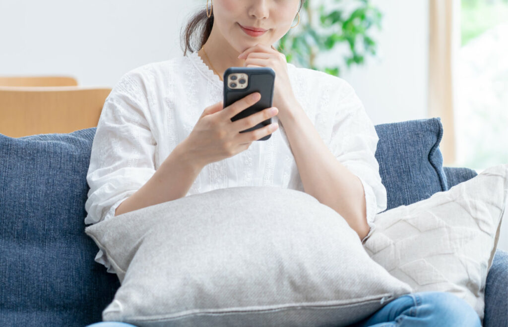 鎌ヶ谷市で事業を営む皆様へ。ホームページの集客効果に悩んでいませんか？本記事では、地域密着型ビジネスの成功に不可欠な「スマホ最適化ホームページ」の秘訣を徹底解説。ロードサイド店舗や農園の魅力を最大限に引き出し、地図SEO対策で地域住民に選ばれるサイトを構築し、継続的な運用でファンを増やす方法をご紹介します。高品質なホームページを低価格で提供し、手間なく運用をサポートするHow about ? のサービスについても触れ、皆様のビジネス成長を後押しします。